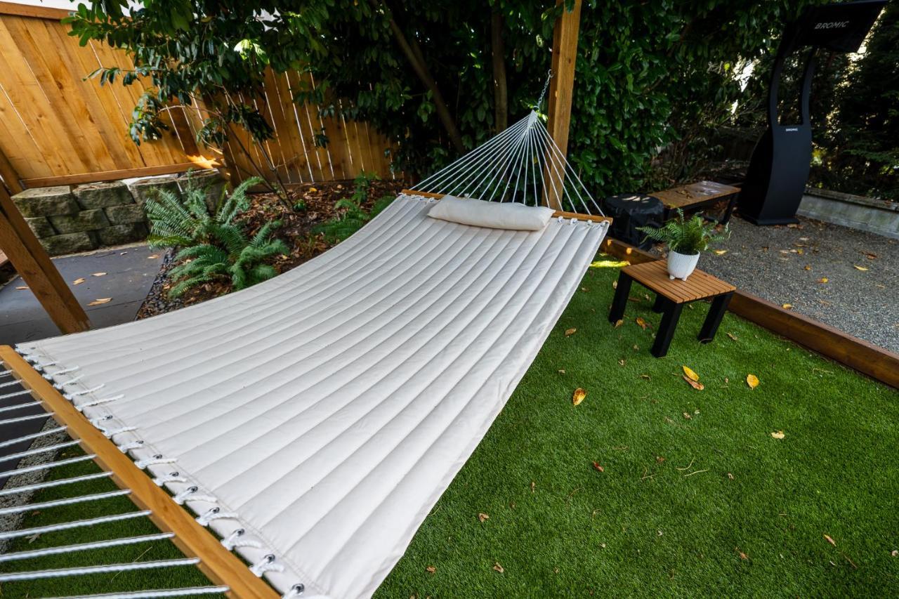 Relaxing Getaway Great Location Hammock, And Bocce Apartment Seattle Exterior foto